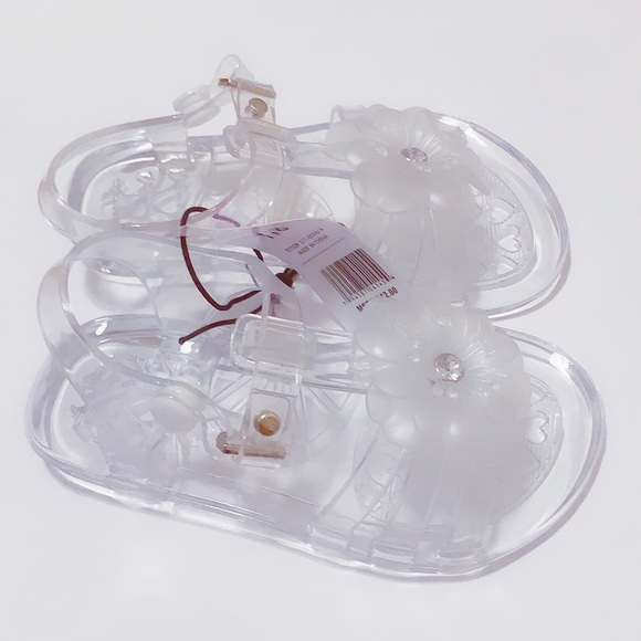 Clear jelly sandals with flower 🌸 - Picture 2 of 4